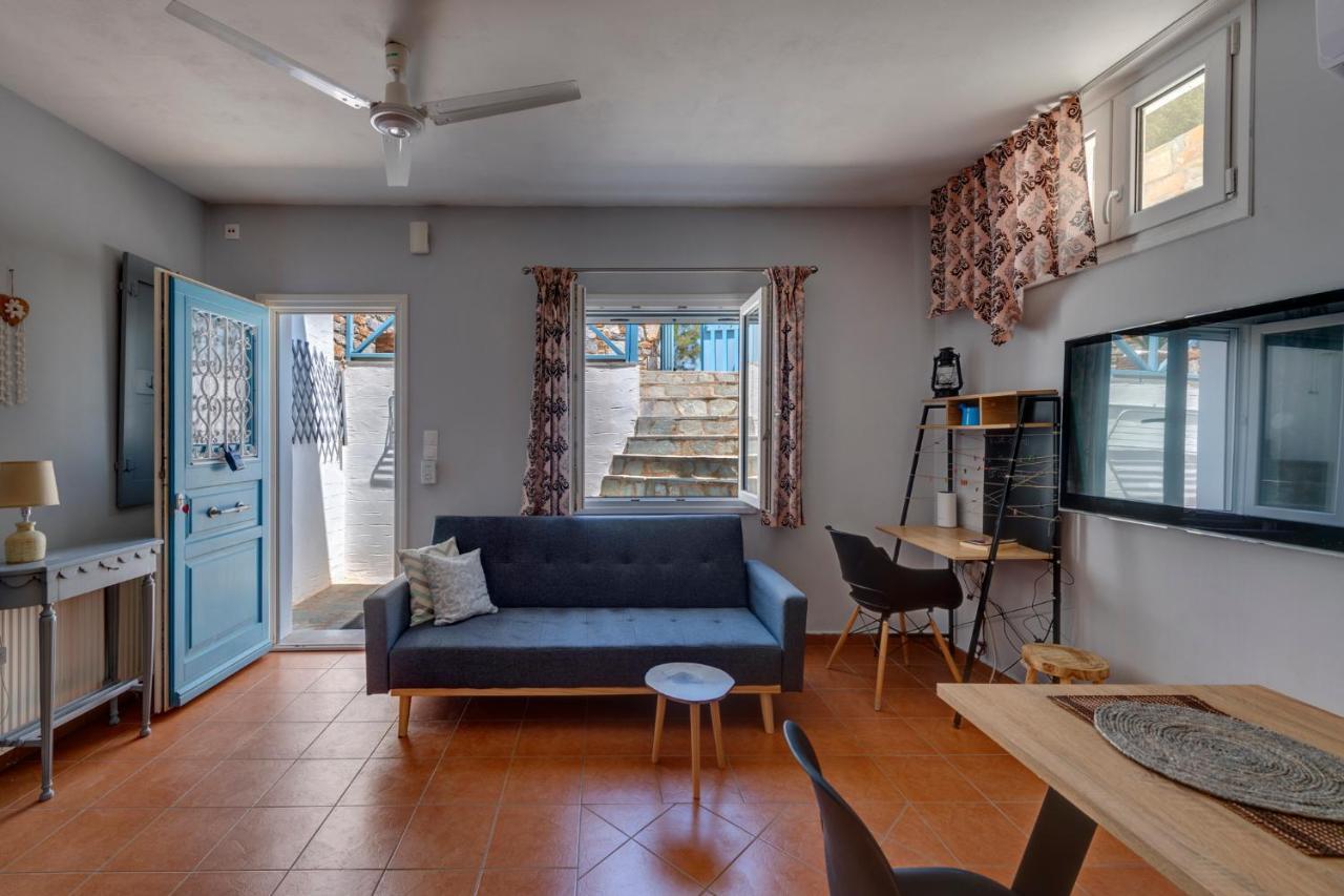 Fabbrica Bnb Vári Exteriör bild